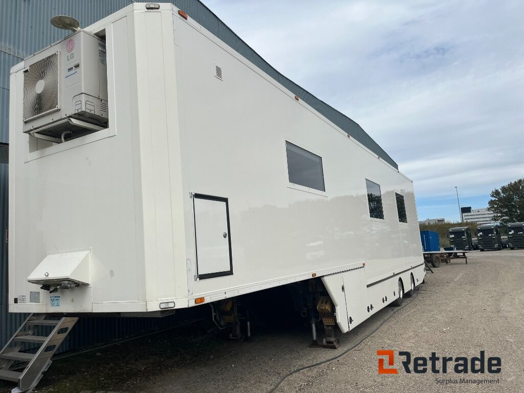 Trailer HMK S 43014 - MST 14/2 Expandable klinik trailer - Puoliperävaunu, Kunnallis-/ Erikoisajoneuvot: kuva Trailer HMK S 43014 - MST 14/2 Expandable klinik trailer - Puoliperävaunu, Kunnallis-/ Erikoisajoneuvot Trailer HMK S 43014 - MST 14/2 Expandable klinik trailer - Puoliperävaunu, Kunnallis-/ Erikoisajoneuvot: kuva Trailer HMK S 43014 - MST 14/2 Expandable klinik trailer - Puoliperävaunu, Kunnallis-/ Erikoisajoneuvot