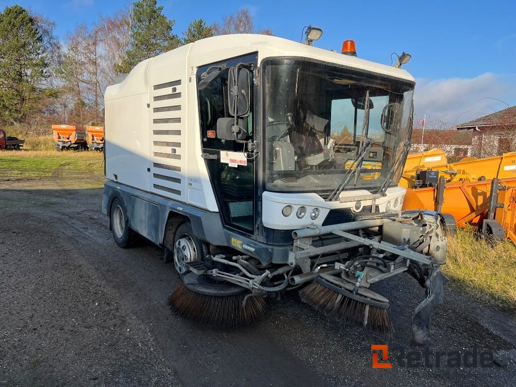 RAVO E6 feje-suge lastbil 3 koste. - Lakaisuauto: kuva RAVO E6 feje-suge lastbil 3 koste. - Lakaisuauto RAVO E6 feje-suge lastbil 3 koste. - Lakaisuauto: kuva RAVO E6 feje-suge lastbil 3 koste. - Lakaisuauto