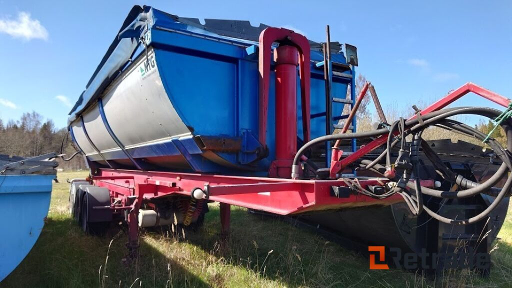 Asfaltstrailer SLP 3 axlad - Rakennuskoneet: kuva Asfaltstrailer SLP 3 axlad - Rakennuskoneet Asfaltstrailer SLP 3 axlad - Rakennuskoneet: kuva Asfaltstrailer SLP 3 axlad - Rakennuskoneet