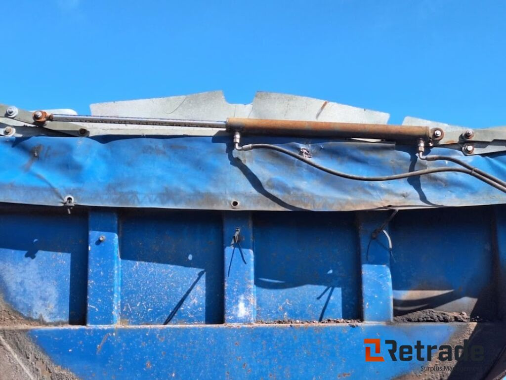 Asfaltstrailer SLP 3 axlad - Rakennuskoneet: kuva Asfaltstrailer SLP 3 axlad - Rakennuskoneet Asfaltstrailer SLP 3 axlad - Rakennuskoneet: kuva Asfaltstrailer SLP 3 axlad - Rakennuskoneet