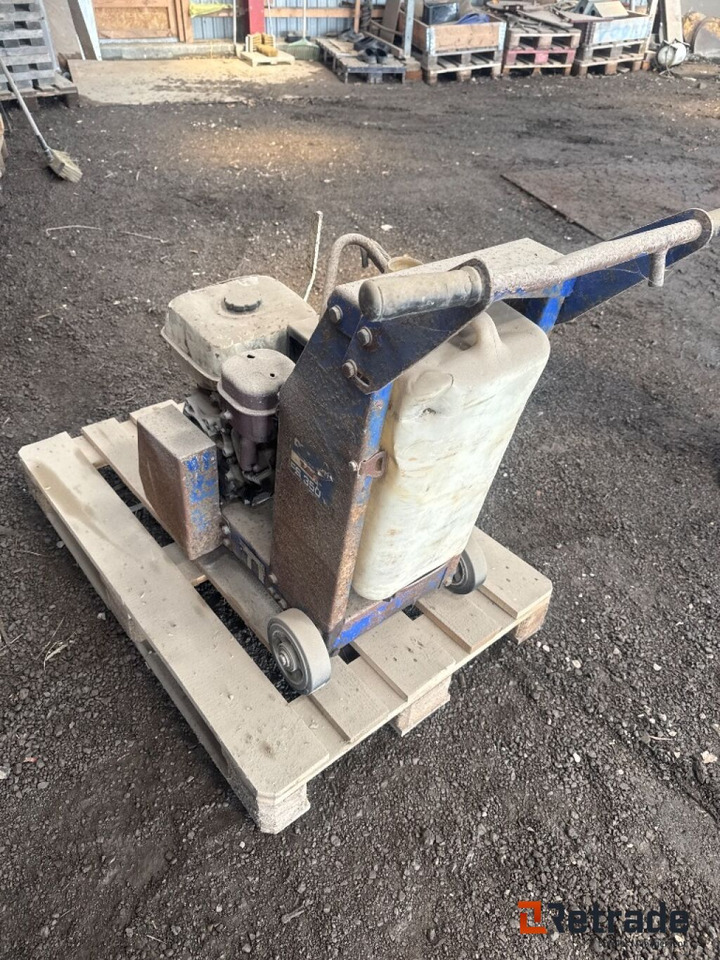 Asphalt equipment Fs350 - Rakennuskoneet: kuva Asphalt equipment Fs350 - Rakennuskoneet Asphalt equipment Fs350 - Rakennuskoneet: kuva Asphalt equipment Fs350 - Rakennuskoneet