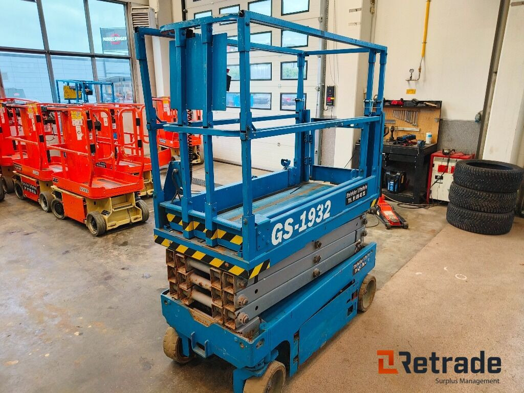 Sakselift Genie GS-1932 - Rakennuskoneet: kuva Sakselift Genie GS-1932 - Rakennuskoneet Sakselift Genie GS-1932 - Rakennuskoneet: kuva Sakselift Genie GS-1932 - Rakennuskoneet