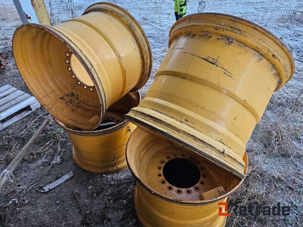 Volvo L90 23,5 fälgar extra breda - Rakennuskoneet: kuva Volvo L90 23,5 fälgar extra breda - Rakennuskoneet Volvo L90 23,5 fälgar extra breda - Rakennuskoneet: kuva Volvo L90 23,5 fälgar extra breda - Rakennuskoneet