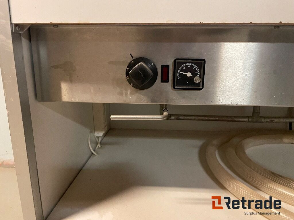 Restaurangutrustning Serveringsvagn med vattenbad - Elintarviketeollisuuden kone: kuva Restaurangutrustning Serveringsvagn med vattenbad - Elintarviketeollisuuden kone Restaurangutrustning Serveringsvagn med vattenbad - Elintarviketeollisuuden kone: kuva Restaurangutrustning Serveringsvagn med vattenbad - Elintarviketeollisuuden kone