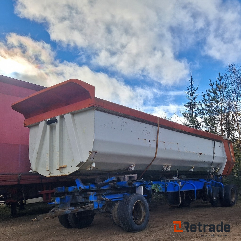 Solid Charnell Dumperkasse i god stand - Rakennustarvikkeet: kuva Solid Charnell Dumperkasse i god stand - Rakennustarvikkeet Solid Charnell Dumperkasse i god stand - Rakennustarvikkeet: kuva Solid Charnell Dumperkasse i god stand - Rakennustarvikkeet