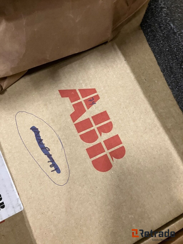 Diverse Bailey ABB utstyr / Bailey ABB equipment - Teollisuuden kone: kuva Diverse Bailey ABB utstyr / Bailey ABB equipment - Teollisuuden kone Diverse Bailey ABB utstyr / Bailey ABB equipment - Teollisuuden kone: kuva Diverse Bailey ABB utstyr / Bailey ABB equipment - Teollisuuden kone