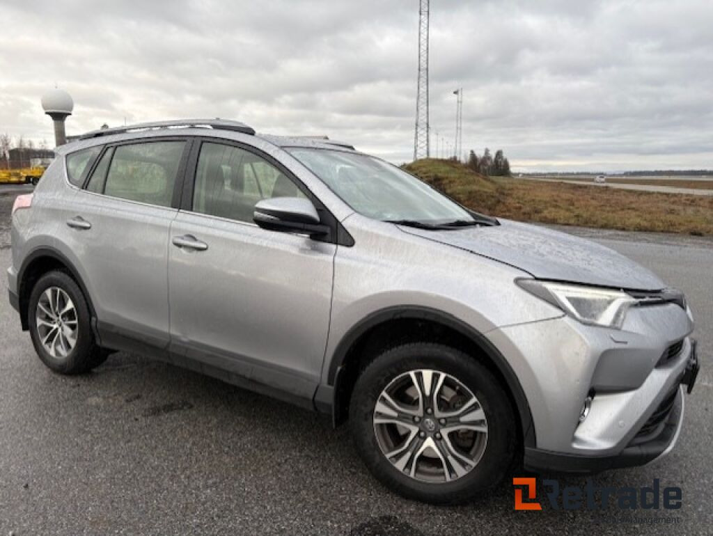 Toyota RAV4 - Henkilöauto: kuva Toyota RAV4 - Henkilöauto Toyota RAV4 - Henkilöauto: kuva Toyota RAV4 - Henkilöauto