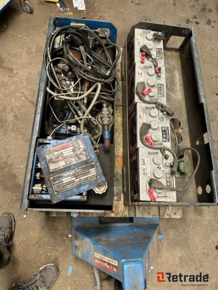 Upright Sax Platform 10 meter / Scissor platform 10 meters - Saksilava: kuva Upright Sax Platform 10 meter / Scissor platform 10 meters - Saksilava Upright Sax Platform 10 meter / Scissor platform 10 meters - Saksilava: kuva Upright Sax Platform 10 meter / Scissor platform 10 meters - Saksilava