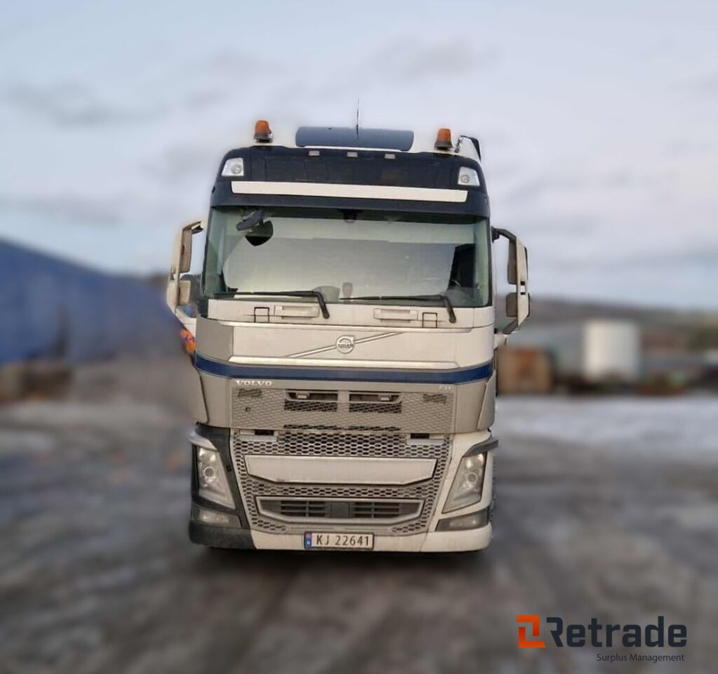 Volvo FH16 GlobeGlobetrotter trekkvogn – 2016-modell - Vetopöytäauto: kuva Volvo FH16 GlobeGlobetrotter trekkvogn – 2016-modell - Vetopöytäauto Volvo FH16 GlobeGlobetrotter trekkvogn – 2016-modell - Vetopöytäauto: kuva Volvo FH16 GlobeGlobetrotter trekkvogn – 2016-modell - Vetopöytäauto