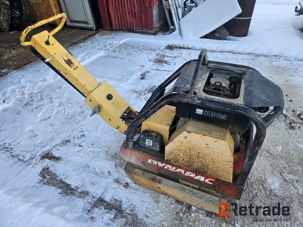 Vibroplatta Dynapac LG500 - Rakennustarvikkeet: kuva Vibroplatta Dynapac LG500 - Rakennustarvikkeet Vibroplatta Dynapac LG500 - Rakennustarvikkeet: kuva Vibroplatta Dynapac LG500 - Rakennustarvikkeet