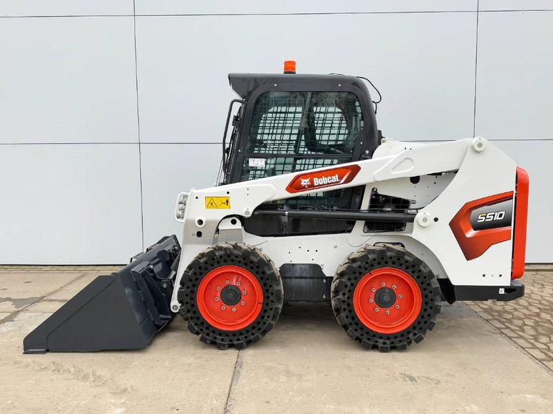 Bobcat S510 - New / Unused / Closed Cabine / AC - Liukuohjattu kuormaaja: kuva Bobcat S510 - New / Unused / Closed Cabine / AC - Liukuohjattu kuormaaja Bobcat S510 - New / Unused / Closed Cabine / AC - Liukuohjattu kuormaaja: kuva Bobcat S510 - New / Unused / Closed Cabine / AC - Liukuohjattu kuormaaja