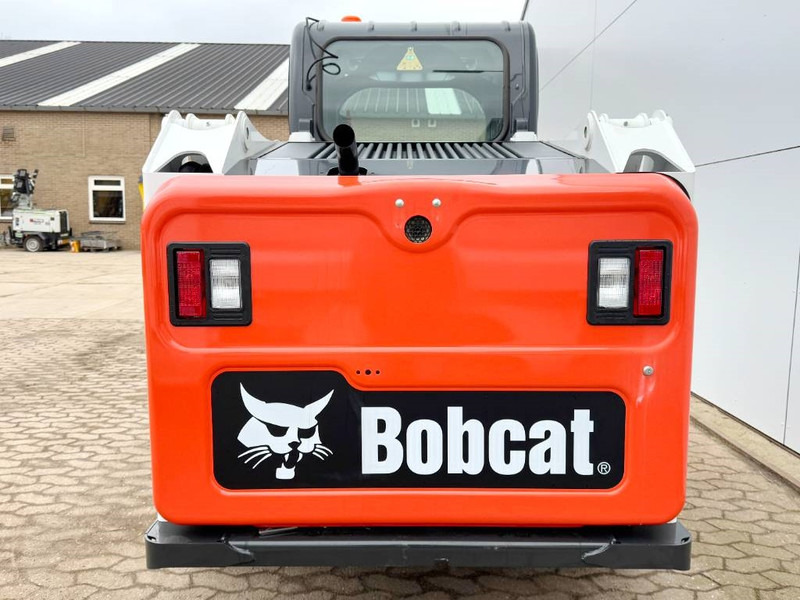 Bobcat S510 - New / Unused / Closed Cabine / AC - Liukuohjattu kuormaaja: kuva Bobcat S510 - New / Unused / Closed Cabine / AC - Liukuohjattu kuormaaja Bobcat S510 - New / Unused / Closed Cabine / AC - Liukuohjattu kuormaaja: kuva Bobcat S510 - New / Unused / Closed Cabine / AC - Liukuohjattu kuormaaja