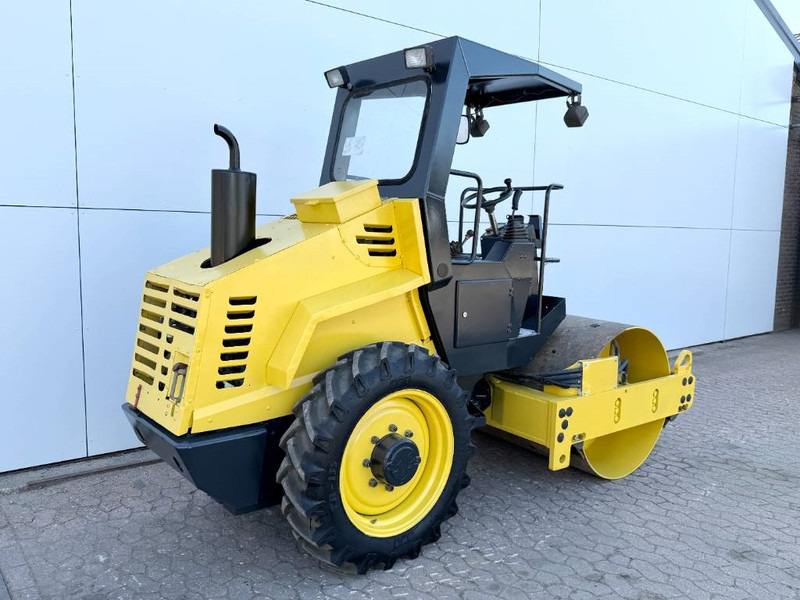 Bomag BW124DH-3 - Dutch Machine / Only 2104 Hours! - Jyrä: kuva Bomag BW124DH-3 - Dutch Machine / Only 2104 Hours! - Jyrä Bomag BW124DH-3 - Dutch Machine / Only 2104 Hours! - Jyrä: kuva Bomag BW124DH-3 - Dutch Machine / Only 2104 Hours! - Jyrä