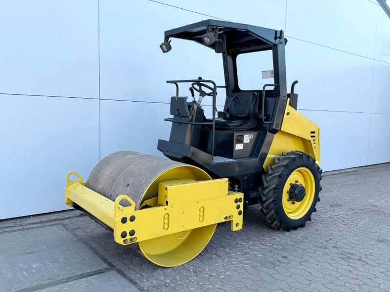 Bomag BW124DH-3 - Dutch Machine / Only 2104 Hours! - Jyrä: kuva Bomag BW124DH-3 - Dutch Machine / Only 2104 Hours! - Jyrä Bomag BW124DH-3 - Dutch Machine / Only 2104 Hours! - Jyrä: kuva Bomag BW124DH-3 - Dutch Machine / Only 2104 Hours! - Jyrä