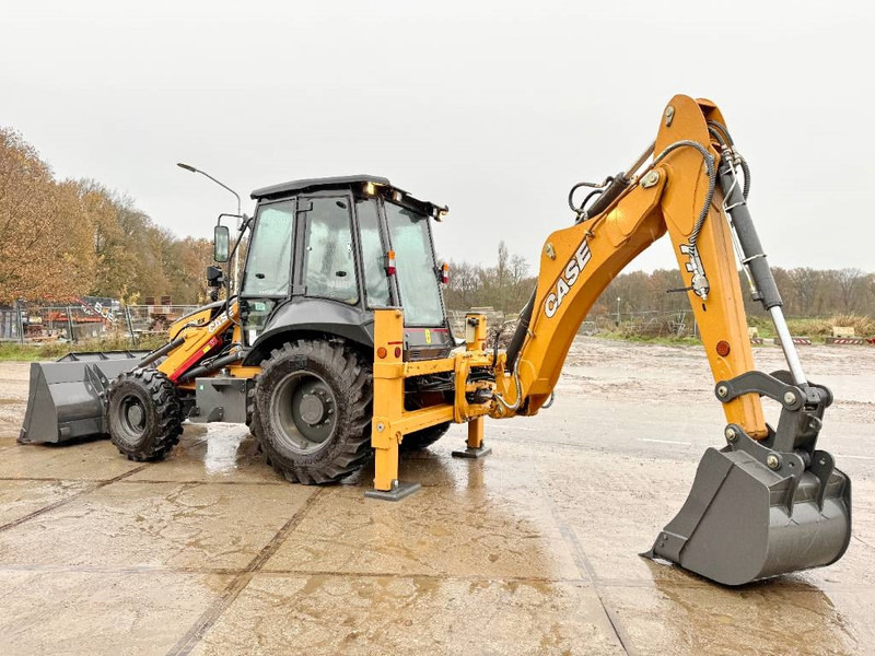 Case 770EX 4WD - New / Unused / Hammer Lines - Kaivuri-trukki: kuva Case 770EX 4WD - New / Unused / Hammer Lines - Kaivuri-trukki Case 770EX 4WD - New / Unused / Hammer Lines - Kaivuri-trukki: kuva Case 770EX 4WD - New / Unused / Hammer Lines - Kaivuri-trukki