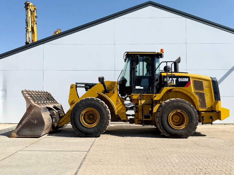 Cat 950M - Dutch Machine / 3rd Function - Pyöräkuormaaja: kuva Cat 950M - Dutch Machine / 3rd Function - Pyöräkuormaaja Cat 950M - Dutch Machine / 3rd Function - Pyöräkuormaaja: kuva Cat 950M - Dutch Machine / 3rd Function - Pyöräkuormaaja