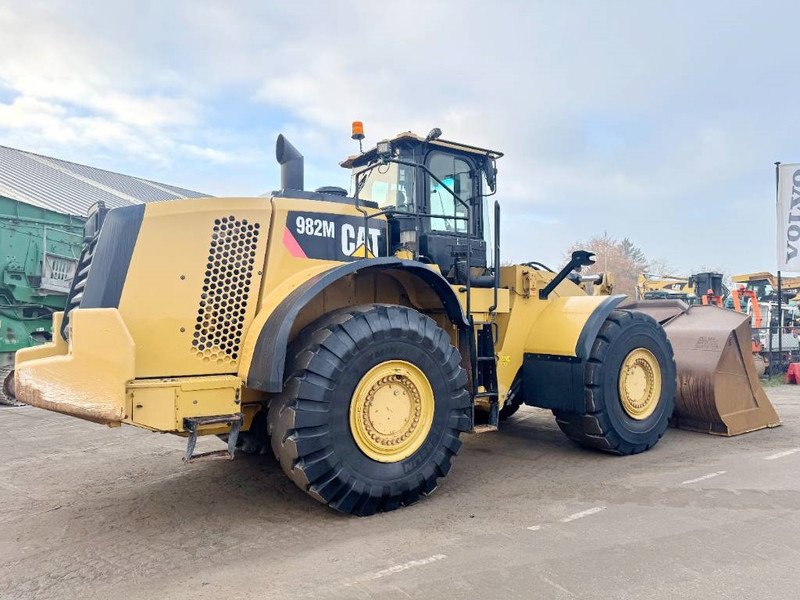 Cat 982M - Weighing System / Central Greasing - Pyöräkuormaaja: kuva Cat 982M - Weighing System / Central Greasing - Pyöräkuormaaja Cat 982M - Weighing System / Central Greasing - Pyöräkuormaaja: kuva Cat 982M - Weighing System / Central Greasing - Pyöräkuormaaja