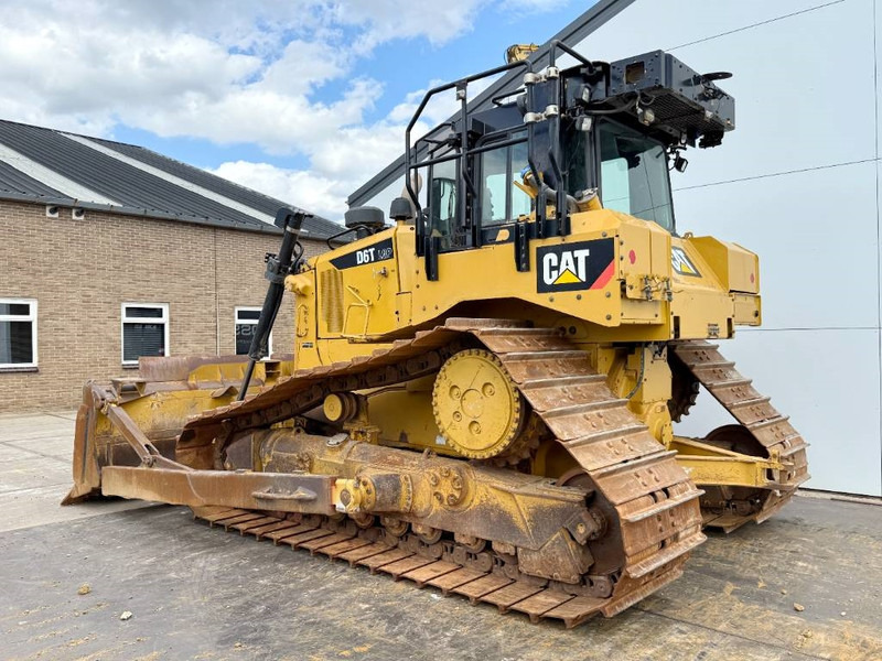Cat D6T LGP - Camera / Airco / Ripper Valve - Puskutraktori: kuva Cat D6T LGP - Camera / Airco / Ripper Valve - Puskutraktori Cat D6T LGP - Camera / Airco / Ripper Valve - Puskutraktori: kuva Cat D6T LGP - Camera / Airco / Ripper Valve - Puskutraktori