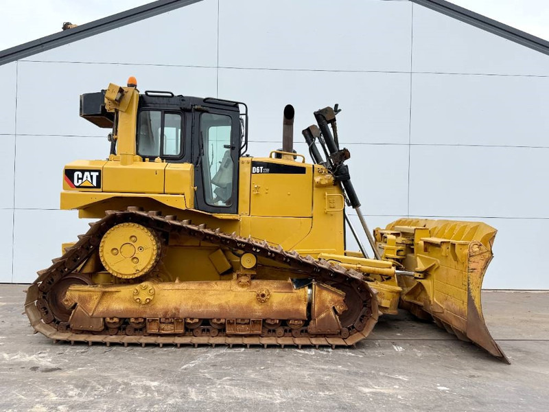 Cat D6T XW - 6 Way Blade / CE + EPA / Airco - Puskutraktori: kuva Cat D6T XW - 6 Way Blade / CE + EPA / Airco - Puskutraktori Cat D6T XW - 6 Way Blade / CE + EPA / Airco - Puskutraktori: kuva Cat D6T XW - 6 Way Blade / CE + EPA / Airco - Puskutraktori