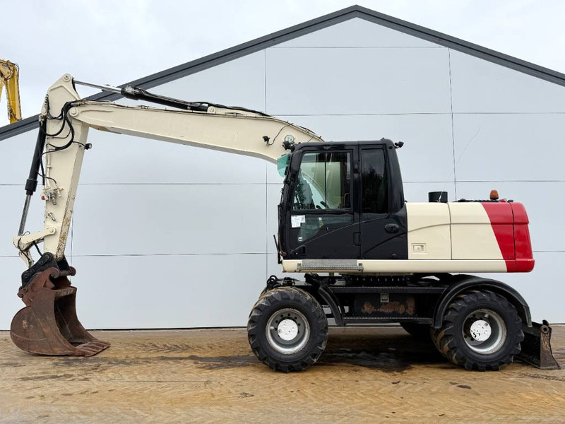 Cat M316D - Quick Coupler / Automatic Greasing - Pyöräalustainen kaivinkone: kuva Cat M316D - Quick Coupler / Automatic Greasing - Pyöräalustainen kaivinkone Cat M316D - Quick Coupler / Automatic Greasing - Pyöräalustainen kaivinkone: kuva Cat M316D - Quick Coupler / Automatic Greasing - Pyöräalustainen kaivinkone