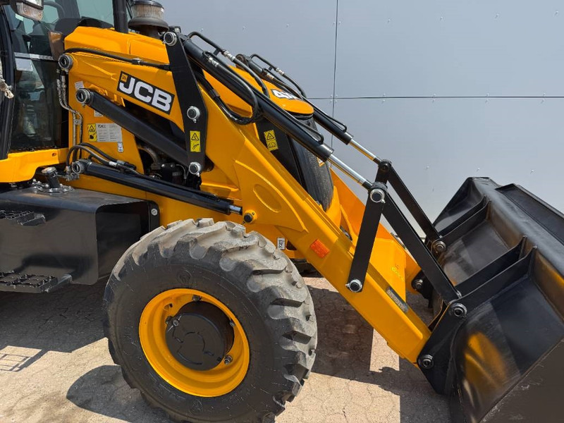 Uusi Kaivuri-trukki JCB 3DX / 3CX Plus 4WD - New / Unused/ Hammer Lines AC: kuva Uusi Kaivuri-trukki JCB 3DX / 3CX Plus 4WD - New / Unused/ Hammer Lines AC