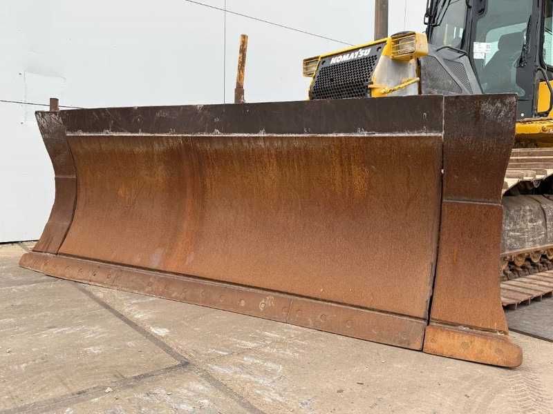 Puskutraktori Komatsu D61PX15 - 6 Way + Folding Blade / CE + EPA / AC: kuva Puskutraktori Komatsu D61PX15 - 6 Way + Folding Blade / CE + EPA / AC