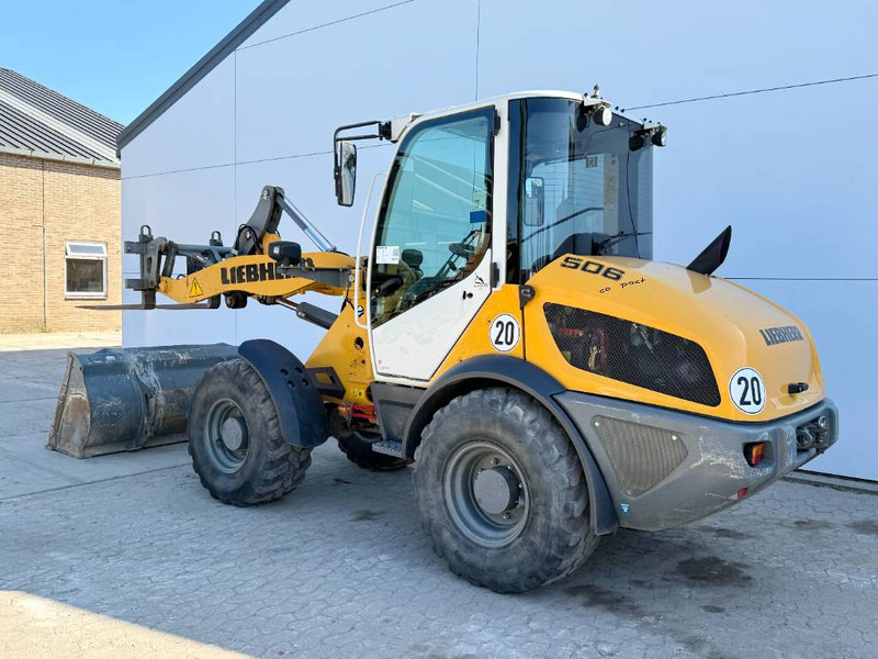 Liebherr L506C - German Machine / Quick Coupler - Pyöräkuormaaja: kuva Liebherr L506C - German Machine / Quick Coupler - Pyöräkuormaaja Liebherr L506C - German Machine / Quick Coupler - Pyöräkuormaaja: kuva Liebherr L506C - German Machine / Quick Coupler - Pyöräkuormaaja