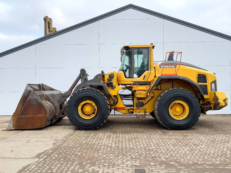 Volvo L220H - CDC Steering / Dutch Machine - Pyöräkuormaaja: kuva Volvo L220H - CDC Steering / Dutch Machine - Pyöräkuormaaja Volvo L220H - CDC Steering / Dutch Machine - Pyöräkuormaaja: kuva Volvo L220H - CDC Steering / Dutch Machine - Pyöräkuormaaja