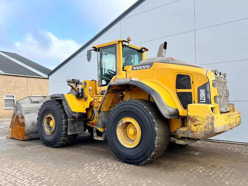 Volvo L220H - Dutch Machine / CDC Steering / Auto Lube - Pyöräkuormaaja: kuva Volvo L220H - Dutch Machine / CDC Steering / Auto Lube - Pyöräkuormaaja Volvo L220H - Dutch Machine / CDC Steering / Auto Lube - Pyöräkuormaaja: kuva Volvo L220H - Dutch Machine / CDC Steering / Auto Lube - Pyöräkuormaaja