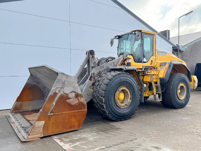 Volvo L220H - Dutch Machine / CDC Steering / Auto Lube - Pyöräkuormaaja: kuva Volvo L220H - Dutch Machine / CDC Steering / Auto Lube - Pyöräkuormaaja Volvo L220H - Dutch Machine / CDC Steering / Auto Lube - Pyöräkuormaaja: kuva Volvo L220H - Dutch Machine / CDC Steering / Auto Lube - Pyöräkuormaaja