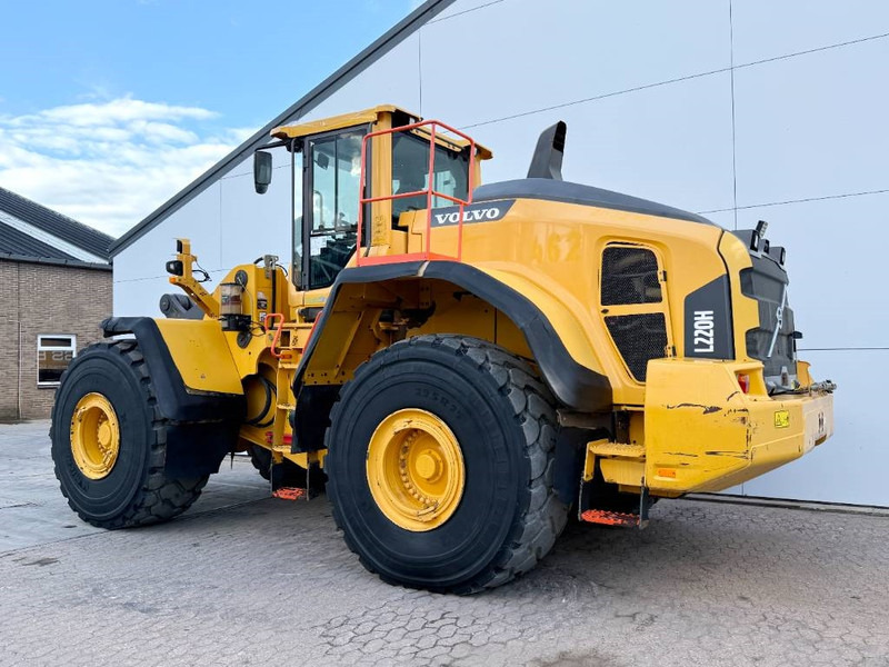 Volvo L220H - German Machine / 3rd Function - Pyöräkuormaaja: kuva Volvo L220H - German Machine / 3rd Function - Pyöräkuormaaja Volvo L220H - German Machine / 3rd Function - Pyöräkuormaaja: kuva Volvo L220H - German Machine / 3rd Function - Pyöräkuormaaja