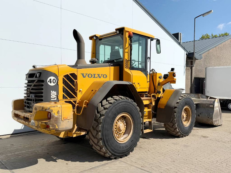 Volvo L90F - German Machine / 3rd Function / Auto Lube - Pyöräkuormaaja: kuva Volvo L90F - German Machine / 3rd Function / Auto Lube - Pyöräkuormaaja Volvo L90F - German Machine / 3rd Function / Auto Lube - Pyöräkuormaaja: kuva Volvo L90F - German Machine / 3rd Function / Auto Lube - Pyöräkuormaaja