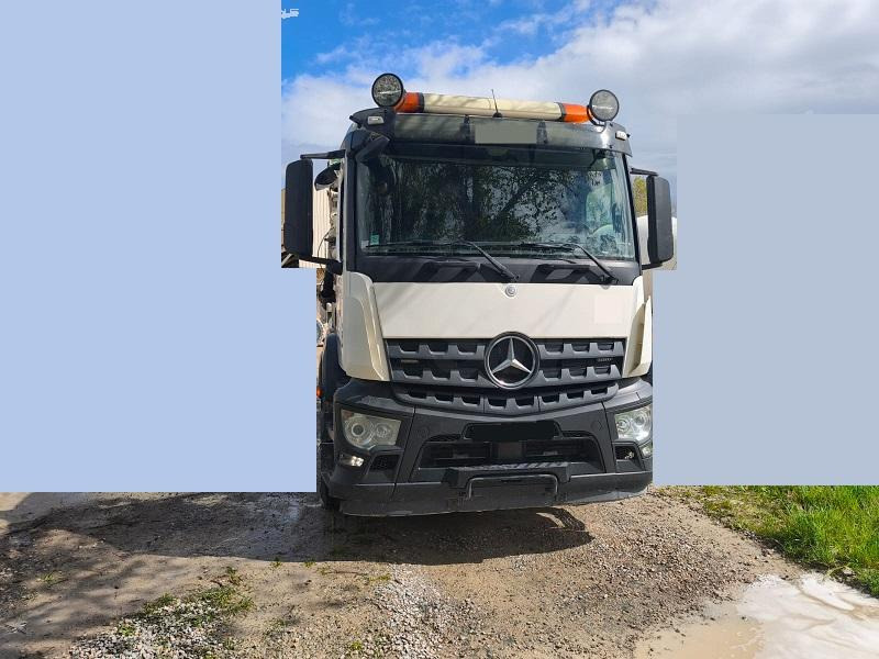Mercedes Actros 3243 - Itsekulkevat henkilönostimet: kuva Mercedes Actros 3243 - Itsekulkevat henkilönostimet Mercedes Actros 3243 - Itsekulkevat henkilönostimet: kuva Mercedes Actros 3243 - Itsekulkevat henkilönostimet