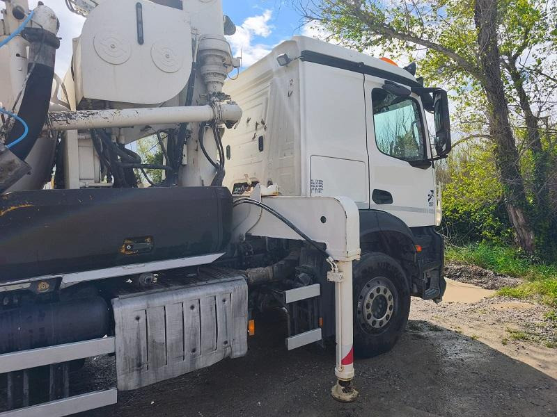 Mercedes Actros 3243 - Kuljetuspumppu: kuva Mercedes Actros 3243 - Kuljetuspumppu Mercedes Actros 3243 - Kuljetuspumppu: kuva Mercedes Actros 3243 - Kuljetuspumppu