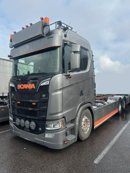 Scania S 590 - Vetopöytäauto: kuva Scania S 590 - Vetopöytäauto Scania S 590 - Vetopöytäauto: kuva Scania S 590 - Vetopöytäauto