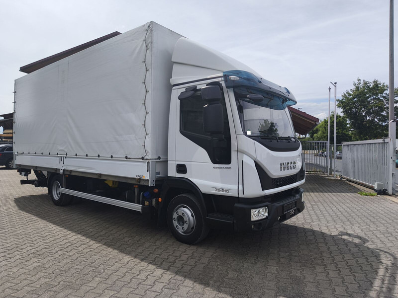 Iveco Eurocargo 75-210 Plane 3-Sitzer 4x2 Euro 6 LBW (20) - Pressukapelli kuorma-auto: kuva Iveco Eurocargo 75-210 Plane 3-Sitzer 4x2 Euro 6 LBW (20) - Pressukapelli kuorma-auto Iveco Eurocargo 75-210 Plane 3-Sitzer 4x2 Euro 6 LBW (20) - Pressukapelli kuorma-auto: kuva Iveco Eurocargo 75-210 Plane 3-Sitzer 4x2 Euro 6 LBW (20) - Pressukapelli kuorma-auto
