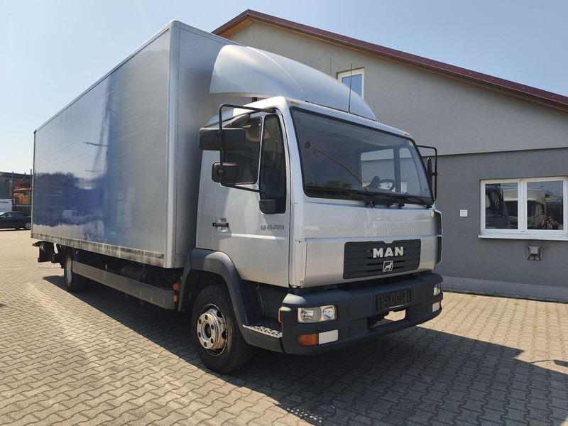 MAN LE 10.220 - Umpikori kuorma-auto: kuva MAN LE 10.220 - Umpikori kuorma-auto MAN LE 10.220 - Umpikori kuorma-auto: kuva MAN LE 10.220 - Umpikori kuorma-auto
