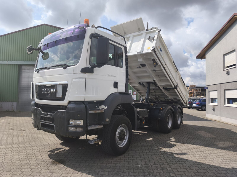 MAN MAN TGS 26.440 Kipper 6x6 Bordmatik Rollplane AHK Euro 5 - Kippiauto kuorma-auto: kuva MAN MAN TGS 26.440 Kipper 6x6 Bordmatik Rollplane AHK Euro 5 - Kippiauto kuorma-auto MAN MAN TGS 26.440 Kipper 6x6 Bordmatik Rollplane AHK Euro 5 - Kippiauto kuorma-auto: kuva MAN MAN TGS 26.440 Kipper 6x6 Bordmatik Rollplane AHK Euro 5 - Kippiauto kuorma-auto