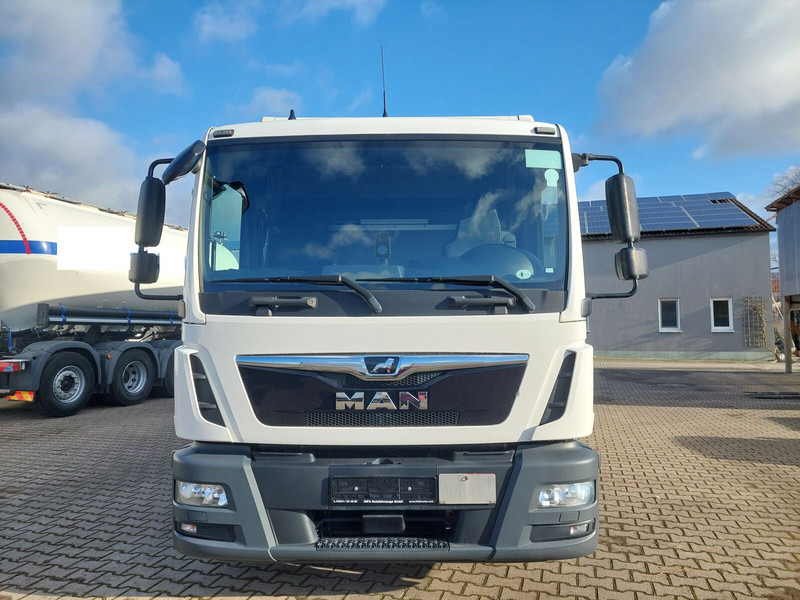 MAN TGL 8.190 L gFH Koffer LBW AHK (25) TÜV NEU - Umpikori kuorma-auto: kuva MAN TGL 8.190 L gFH Koffer LBW AHK (25) TÜV NEU - Umpikori kuorma-auto MAN TGL 8.190 L gFH Koffer LBW AHK (25) TÜV NEU - Umpikori kuorma-auto: kuva MAN TGL 8.190 L gFH Koffer LBW AHK (25) TÜV NEU - Umpikori kuorma-auto