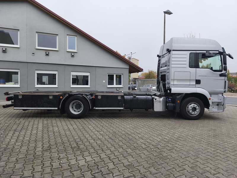 MAN TGM 12.290 BDF Euro 6 4x2 AHK (36) - Kuorma-auto alusta: kuva MAN TGM 12.290 BDF Euro 6 4x2 AHK (36) - Kuorma-auto alusta MAN TGM 12.290 BDF Euro 6 4x2 AHK (36) - Kuorma-auto alusta: kuva MAN TGM 12.290 BDF Euro 6 4x2 AHK (36) - Kuorma-auto alusta