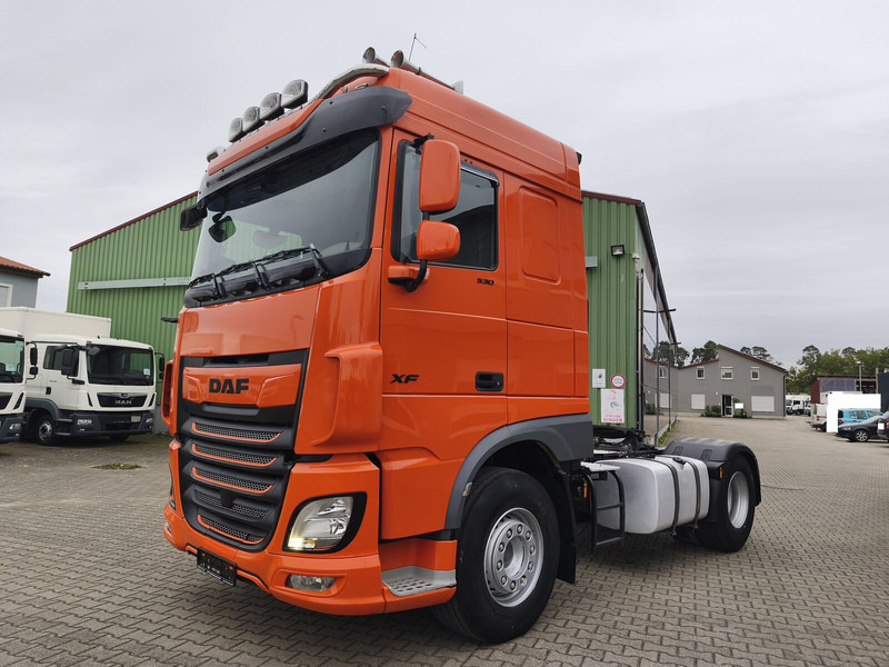 DAF XF 530 FT Retarder - Vetopöytäauto: kuva DAF XF 530 FT Retarder - Vetopöytäauto DAF XF 530 FT Retarder - Vetopöytäauto: kuva DAF XF 530 FT Retarder - Vetopöytäauto