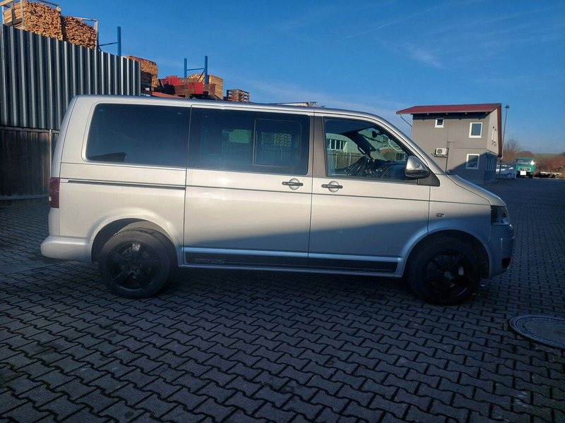 Volkswagen Transporter Multivan AHK Doppelklima Tisch Leder 7-Sitzer - Minibussi, Pikkubussi: kuva Volkswagen Transporter Multivan AHK Doppelklima Tisch Leder 7-Sitzer - Minibussi, Pikkubussi Volkswagen Transporter Multivan AHK Doppelklima Tisch Leder 7-Sitzer - Minibussi, Pikkubussi: kuva Volkswagen Transporter Multivan AHK Doppelklima Tisch Leder 7-Sitzer - Minibussi, Pikkubussi