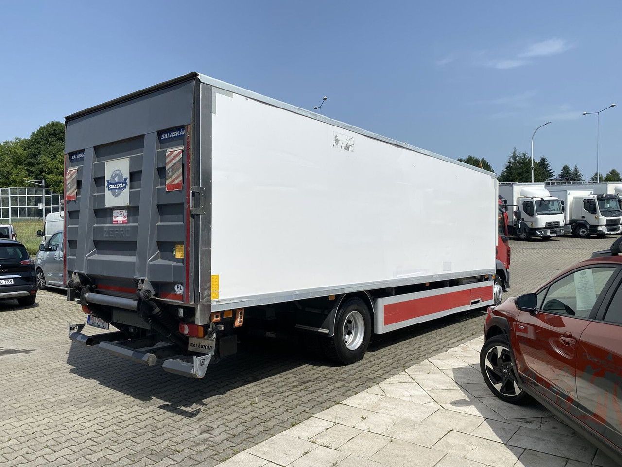 DAF LF 250 E6 AUT / 119TKM / Hulsteins -24 +25 / 18 EP / Serviced - Refrigeraattori kuorma-auto: kuva DAF LF 250 E6 AUT / 119TKM / Hulsteins -24 +25 / 18 EP / Serviced - Refrigeraattori kuorma-auto DAF LF 250 E6 AUT / 119TKM / Hulsteins -24 +25 / 18 EP / Serviced - Refrigeraattori kuorma-auto: kuva DAF LF 250 E6 AUT / 119TKM / Hulsteins -24 +25 / 18 EP / Serviced - Refrigeraattori kuorma-auto