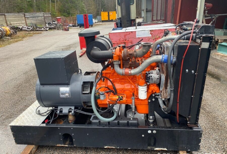 Diversen ECP34 2S4 - Iveco Engine,126kVA,New oils, filters, Mecc Alte ECP34 2S4 - Sähkögeneraattori: kuva Diversen ECP34 2S4 - Iveco Engine,126kVA,New oils, filters, Mecc Alte ECP34 2S4 - Sähkögeneraattori Diversen ECP34 2S4 - Iveco Engine,126kVA,New oils, filters, Mecc Alte ECP34 2S4 - Sähkögeneraattori: kuva Diversen ECP34 2S4 - Iveco Engine,126kVA,New oils, filters, Mecc Alte ECP34 2S4 - Sähkögeneraattori