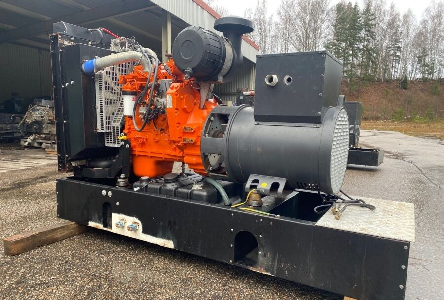 Diversen ECP34 2S4 - Iveco Engine,126kVA,New oils, filters, Mecc Alte ECP34 2S4 - Sähkögeneraattori: kuva Diversen ECP34 2S4 - Iveco Engine,126kVA,New oils, filters, Mecc Alte ECP34 2S4 - Sähkögeneraattori Diversen ECP34 2S4 - Iveco Engine,126kVA,New oils, filters, Mecc Alte ECP34 2S4 - Sähkögeneraattori: kuva Diversen ECP34 2S4 - Iveco Engine,126kVA,New oils, filters, Mecc Alte ECP34 2S4 - Sähkögeneraattori