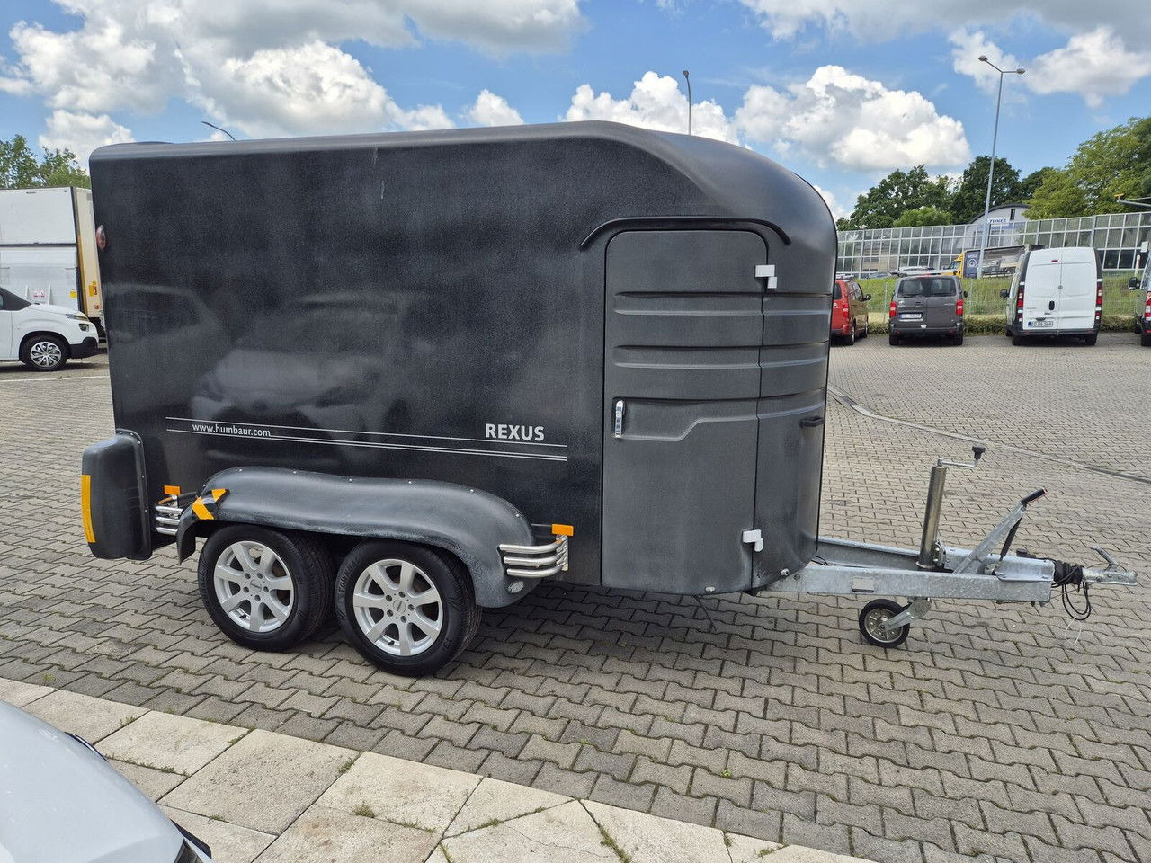 HUMBAUR Rexus 2000 / FOR Transporting 2 Horses, Ponies ANDBreedin - Hevostraileri: kuva HUMBAUR Rexus 2000 / FOR Transporting 2 Horses, Ponies ANDBreedin - Hevostraileri HUMBAUR Rexus 2000 / FOR Transporting 2 Horses, Ponies ANDBreedin - Hevostraileri: kuva HUMBAUR Rexus 2000 / FOR Transporting 2 Horses, Ponies ANDBreedin - Hevostraileri