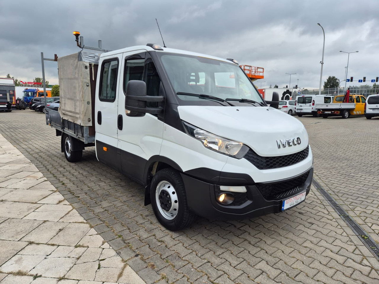 Iveco Daily 35 35S15 / Doka / 1 Owner / LOW KM / 7 Seats - Avolava pakettiauto: kuva Iveco Daily 35 35S15 / Doka / 1 Owner / LOW KM / 7 Seats - Avolava pakettiauto Iveco Daily 35 35S15 / Doka / 1 Owner / LOW KM / 7 Seats - Avolava pakettiauto: kuva Iveco Daily 35 35S15 / Doka / 1 Owner / LOW KM / 7 Seats - Avolava pakettiauto