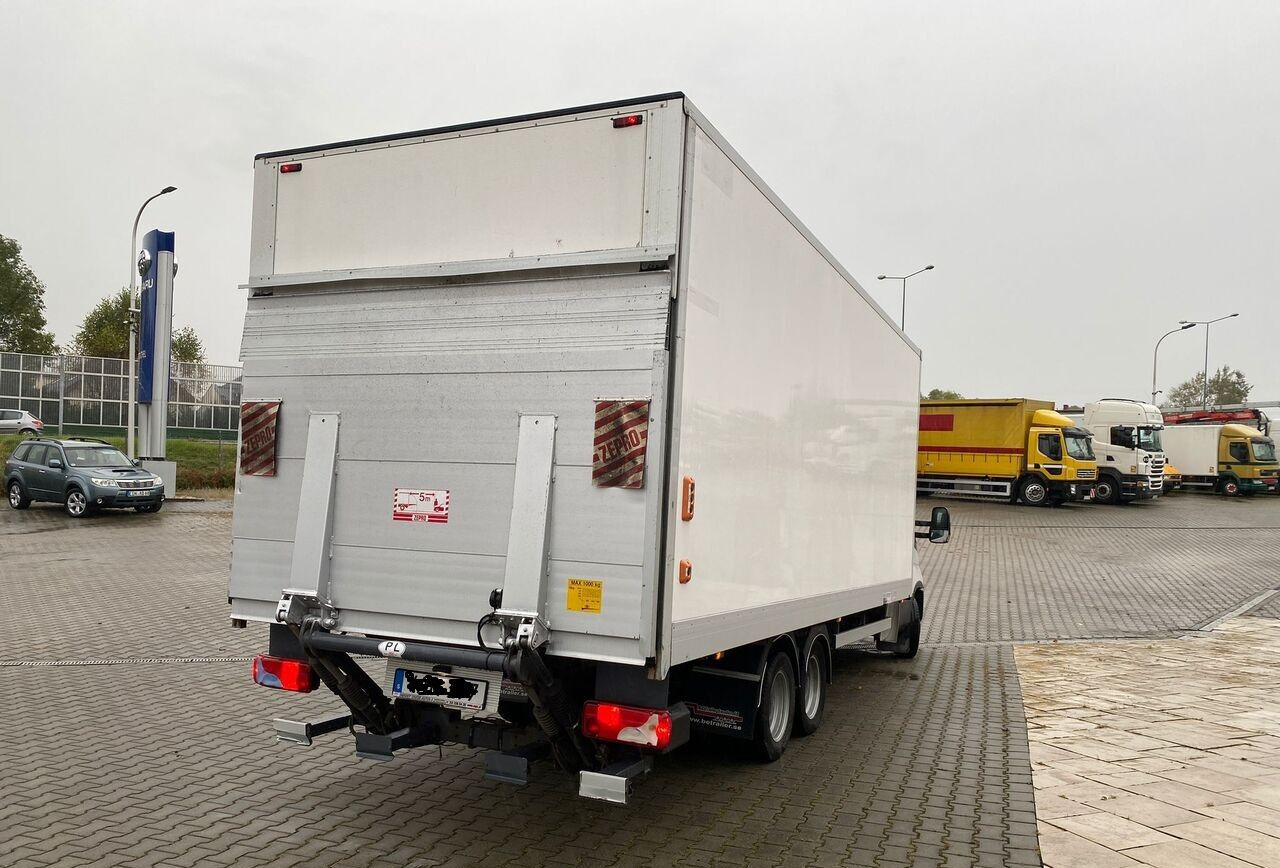 Iveco Daily 35C18 35C180 / Container / Veldhuizen Trailer / 3 Axes / KAT. B+ - Umpikori kuorma-auto: kuva Iveco Daily 35C18 35C180 / Container / Veldhuizen Trailer / 3 Axes / KAT. B+ - Umpikori kuorma-auto Iveco Daily 35C18 35C180 / Container / Veldhuizen Trailer / 3 Axes / KAT. B+ - Umpikori kuorma-auto: kuva Iveco Daily 35C18 35C180 / Container / Veldhuizen Trailer / 3 Axes / KAT. B+ - Umpikori kuorma-auto