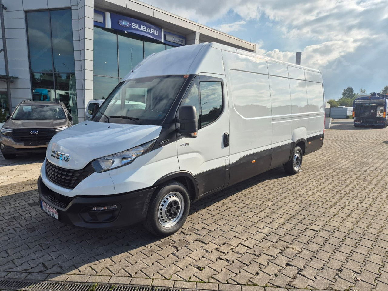 Iveco Daily 35S14 L4H3 / 1 Owner / Works Great - Pakettiauto: kuva Iveco Daily 35S14 L4H3 / 1 Owner / Works Great - Pakettiauto Iveco Daily 35S14 L4H3 / 1 Owner / Works Great - Pakettiauto: kuva Iveco Daily 35S14 L4H3 / 1 Owner / Works Great - Pakettiauto