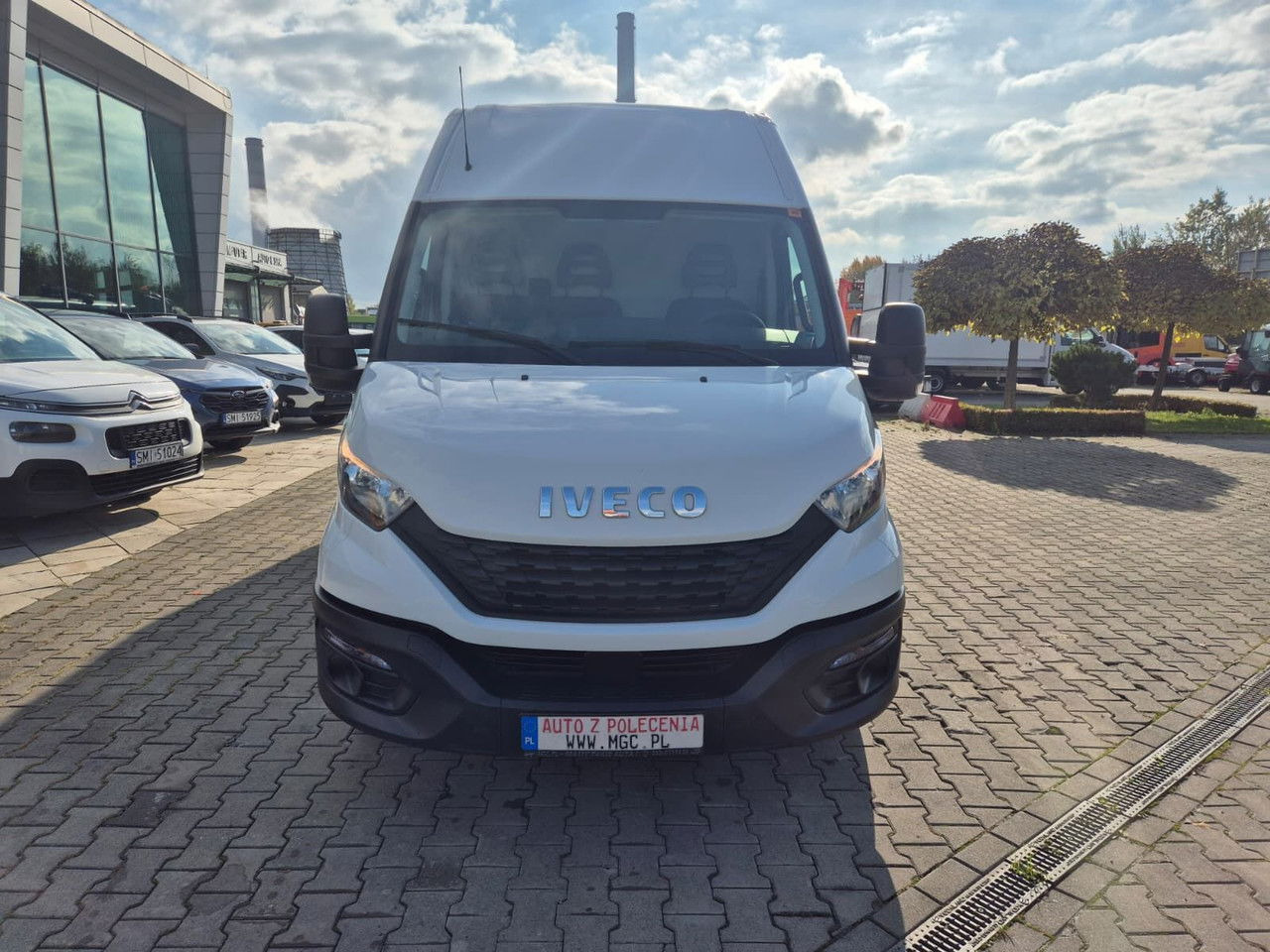 Iveco Daily 35S14 L4H3 - Pakettiauto: kuva  Iveco Daily 35S14 L4H3 - Pakettiauto Iveco Daily 35S14 L4H3 - Pakettiauto: kuva  Iveco Daily 35S14 L4H3 - Pakettiauto